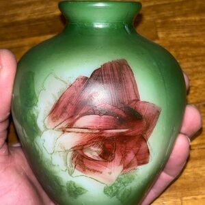 ANTIQUE Fostoria Glass HAND PAINTED ROSES WHITE MILK GLASS VASE 5” Opaque